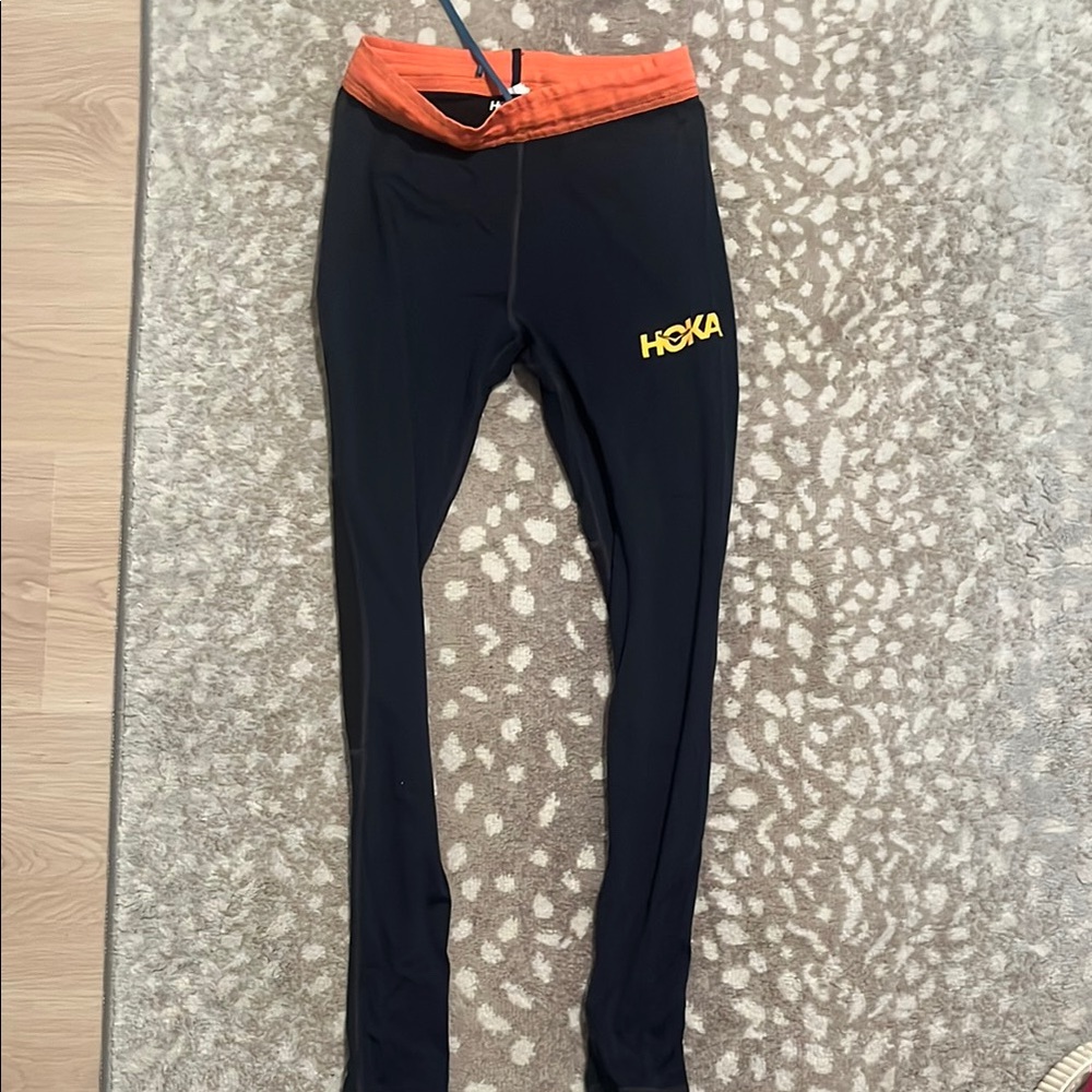 HOKA running leggings, size small